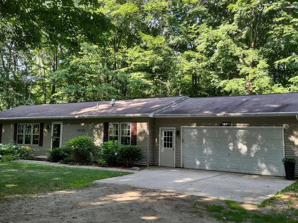 15727 157th Ave, Big Rapids, MI 49307