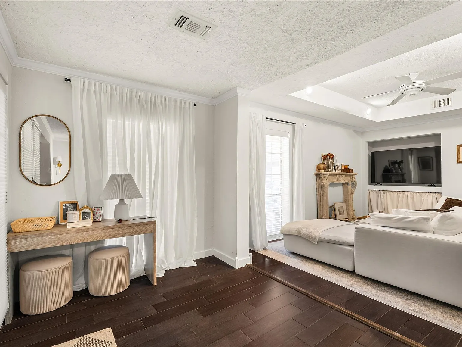 2 bed, 2.0 bath, 1035 sqft, $2,175 — Photo 2