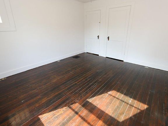 5th image of 509 N Providence Rd