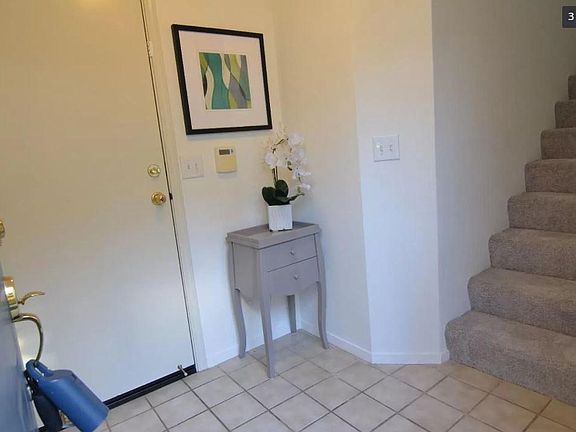 3rd image of 1030 Esparanza Way