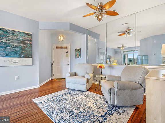 3rd image of 1302 Scottsdale Dr Unit 182