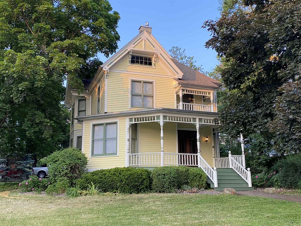 1st image of 303 S Parker Dr