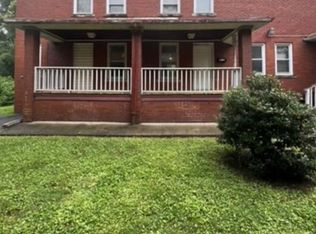 919 Carte St APT D, Charleston, WV 25311