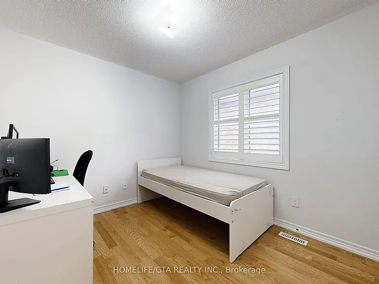 32 Scott Brown St — Photo 34