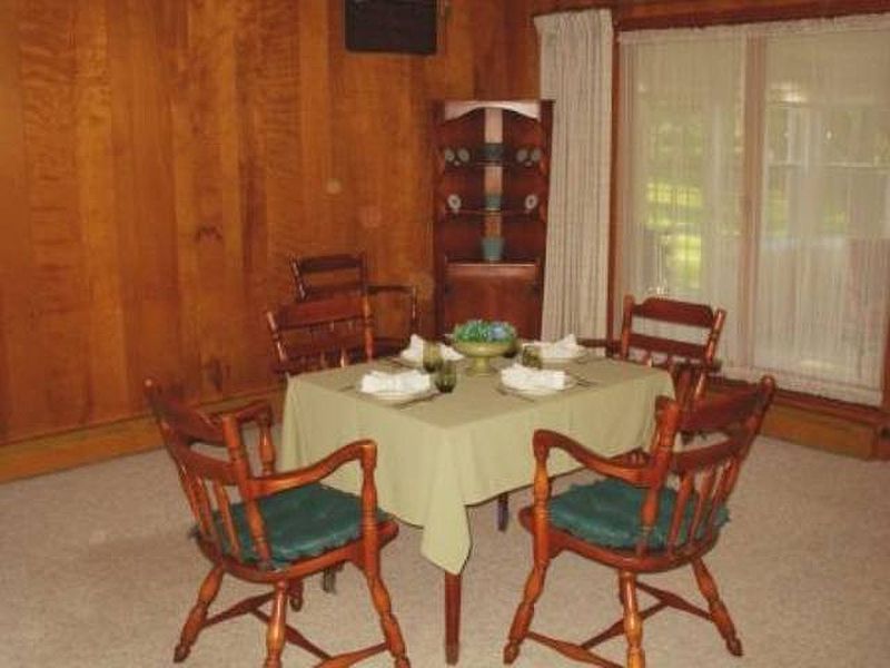 4th image of 2333 N ROSENDALE Road