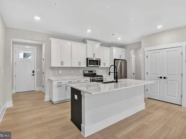 3705 Elizabeth River Dr, Upper Marlboro, MD 20772