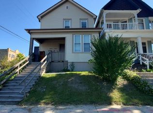 454 N 28th St #A, Milwaukee, WI 53208
