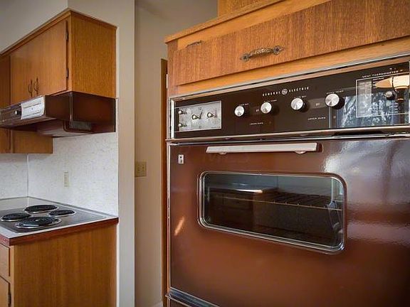 4th image of 4059 Garrett Dr W