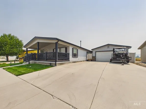 861 Liberty Ln, Emmett, ID 83617