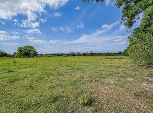 998 E Coker Rd, Fort Pierce, FL 34945