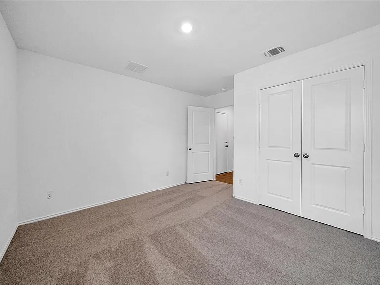 145 Crawford — Photo 31