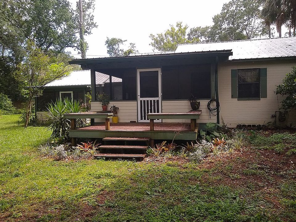 1st image of 1017 NE 13th Pl