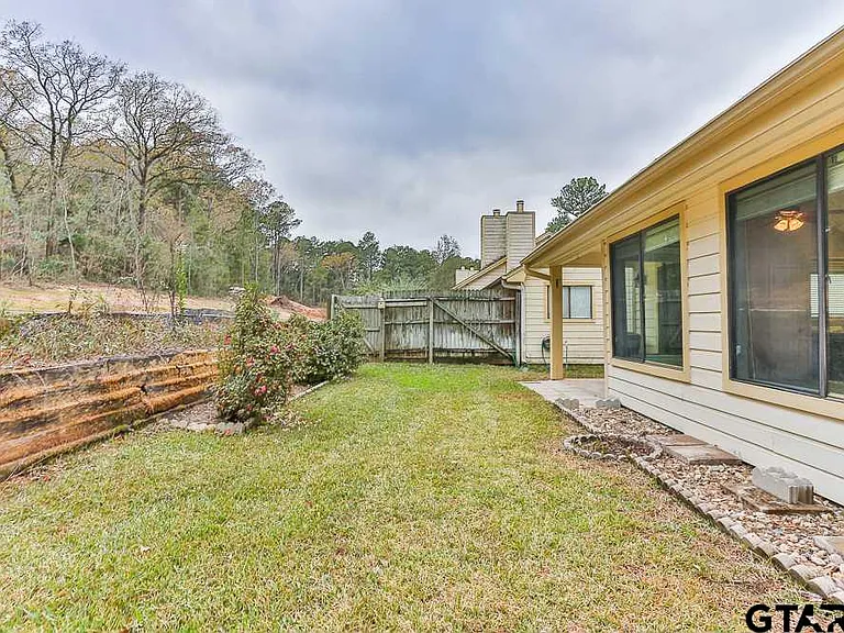 1767 Eaglewood Dr — Photo 12