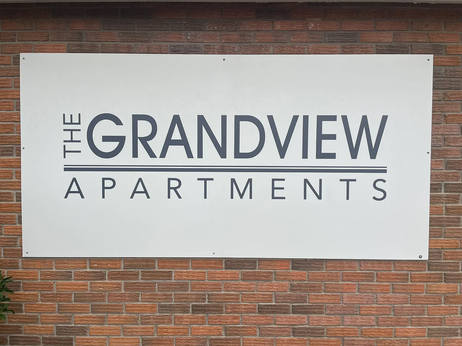 Grandview — Photo 1