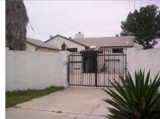 16570 Iris Dr, Fontana, CA 92335