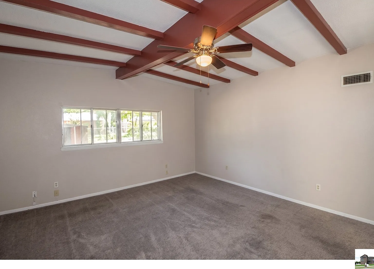 3 bed, 2.0 bath, 1244 sqft, $1,200 — Photo 2