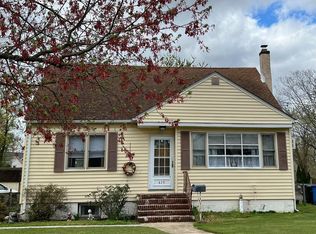 615 Red Bank Ave, National Park, NJ 08063