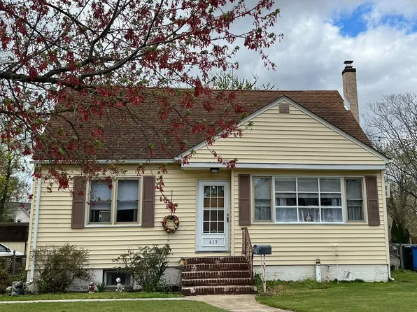 615 Red Bank Ave, National Park, NJ 08063