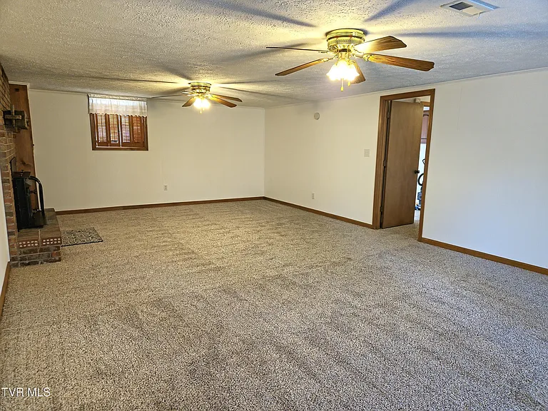 2910 Newbern Dr — Photo 21