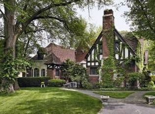 195 N Sheridan Rd, Winnetka, IL 60093