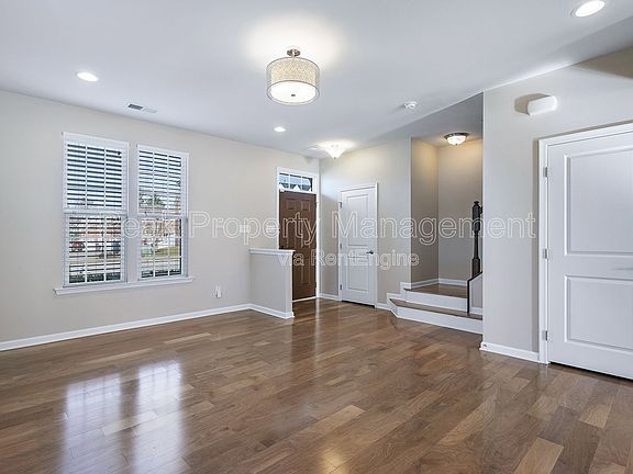 5th image of 11323 Sadler Walk Ln