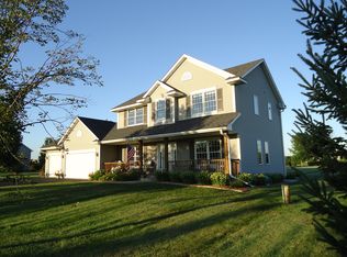 965 Fraser Ln, Hudson, WI 54016