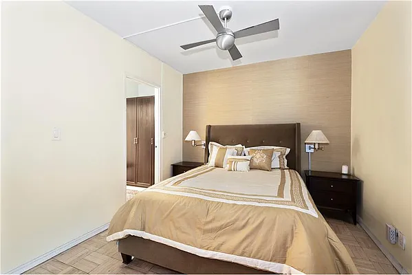 Sold by Beth Chase Real Estate | media 9