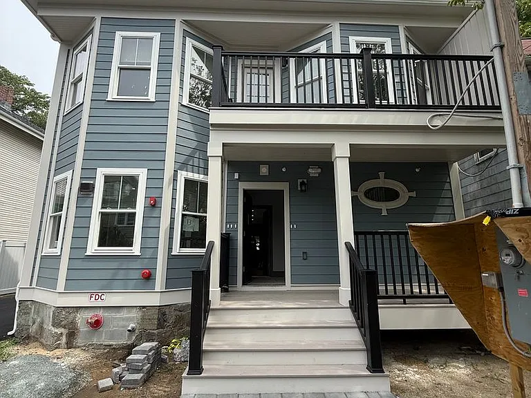 14 Holton St #1 — Photo 14