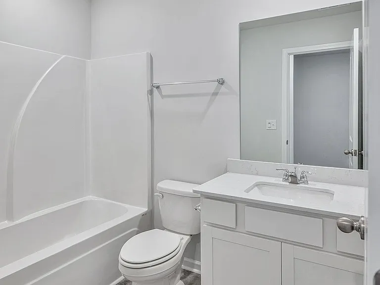 2nd floor shared full bathroom.
