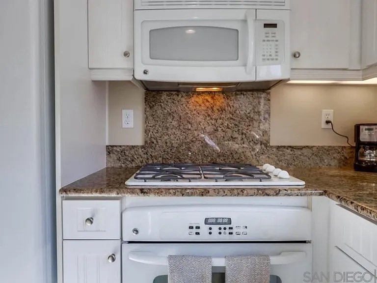 3015 Cole Grade Dr — Photo 14