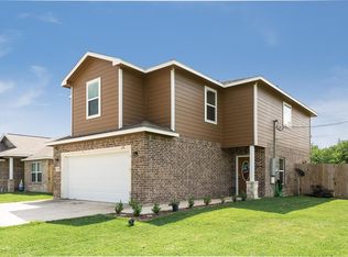 7151 Beechwood Dr, Angleton, TX 77515