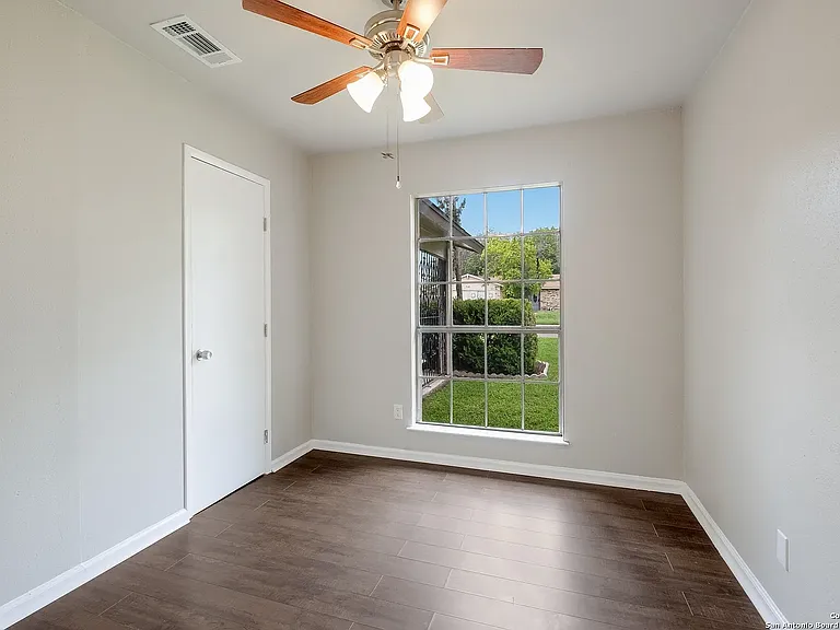 9214 Cliffvale St — Photo 5