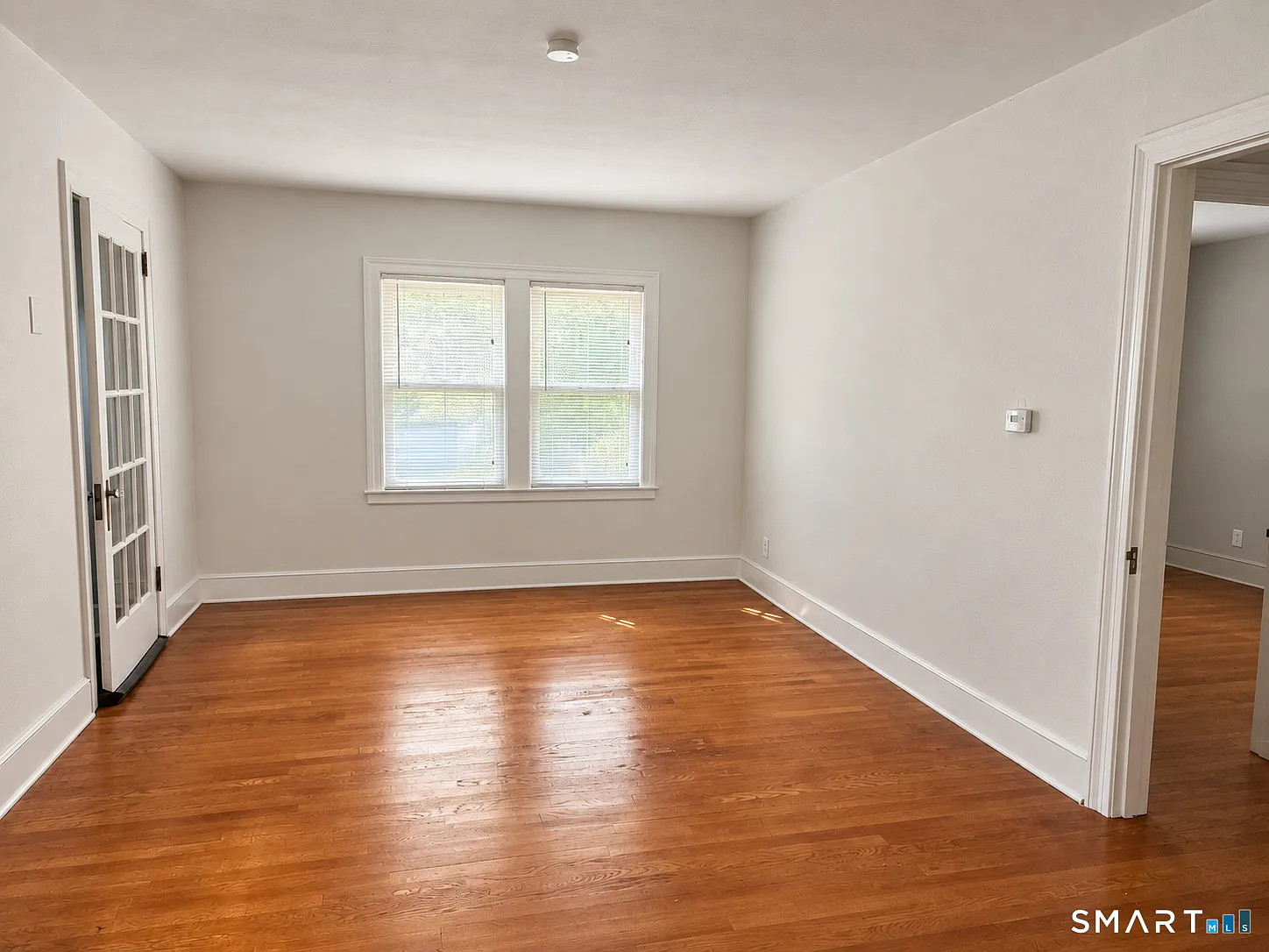3 bed, 1.0 bath, 981 sqft, $2,100 — Photo 4