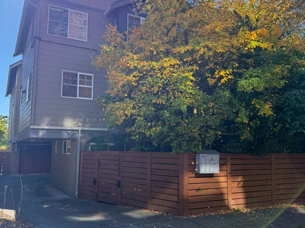 2251 NW 64th St, Seattle, WA 98107
