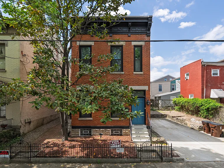 1311 Greenup St — Photo 1