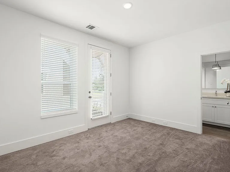 7504 Carver Rd #E — Photo 21