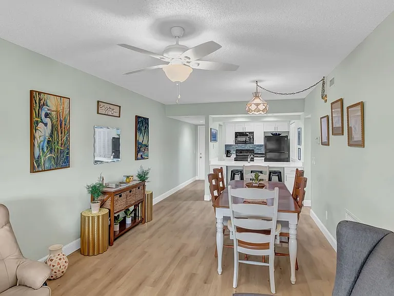28 Plantation Dr #204 — Photo 6