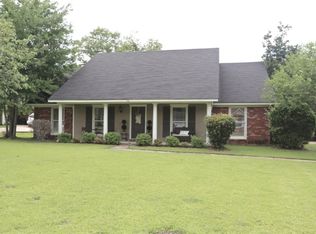 150 Oak Ridge Cir, Madison, MS 39110