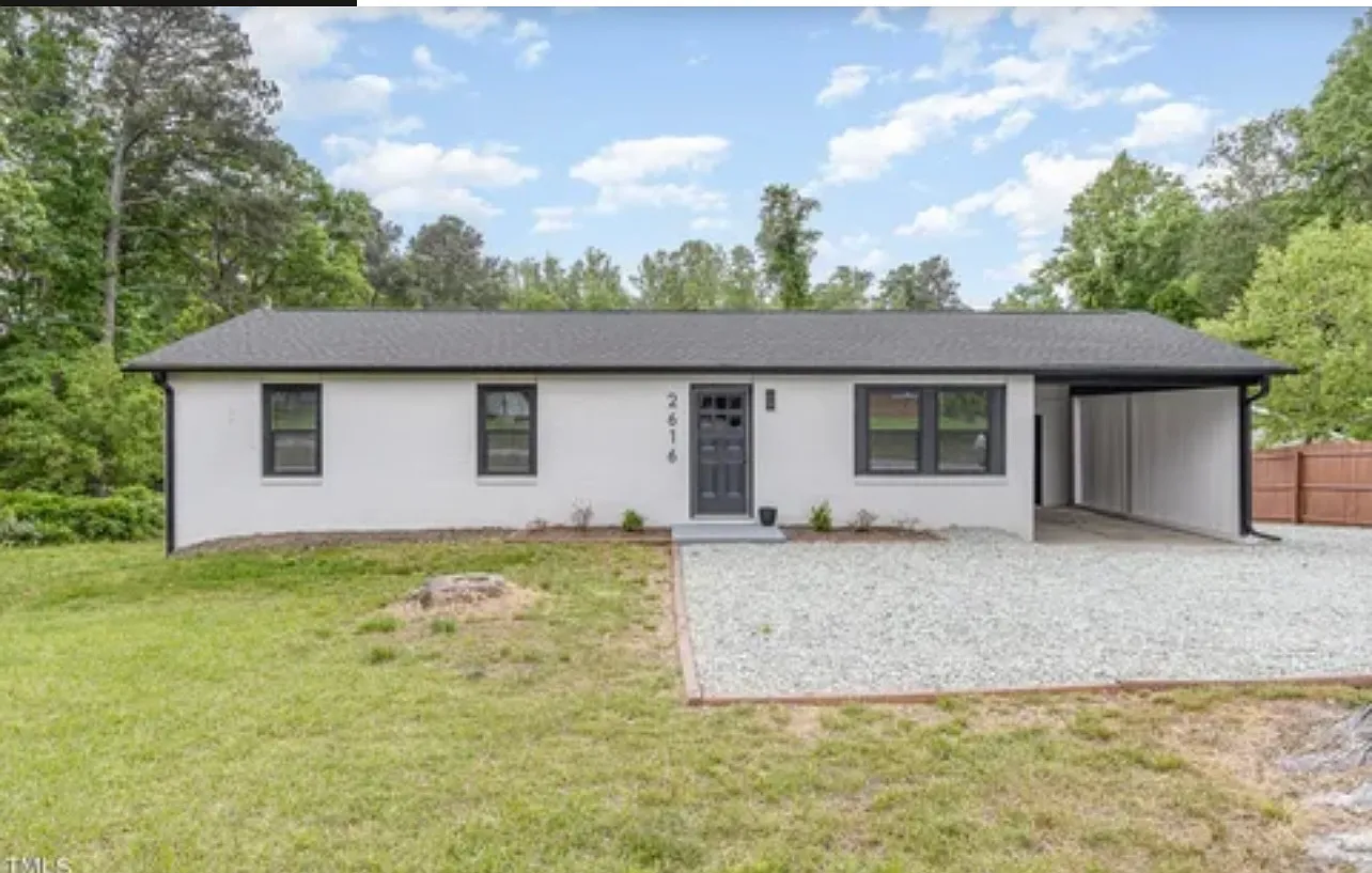 4 bed, 3000 sqft, $2,200 — Photo 1