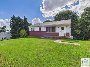 1026 Owens Rd, Martinsville, VA 24112