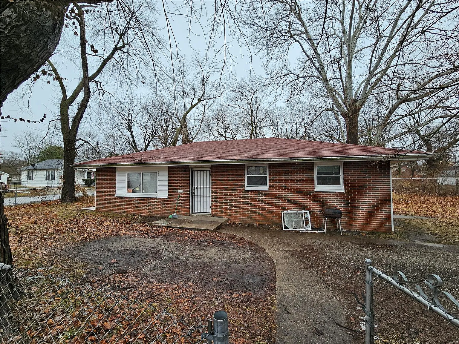 5050 Hallows Ave photo 1