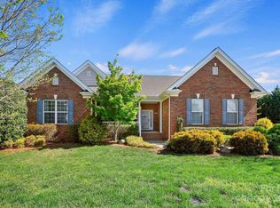 2000 Aringill Ln, Matthews, NC 28104