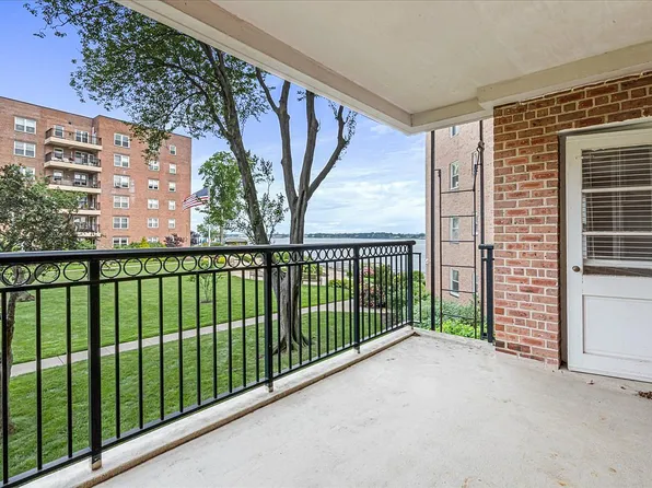 162-41 Powells Cove Blvd #2S, Queens, NY 11357