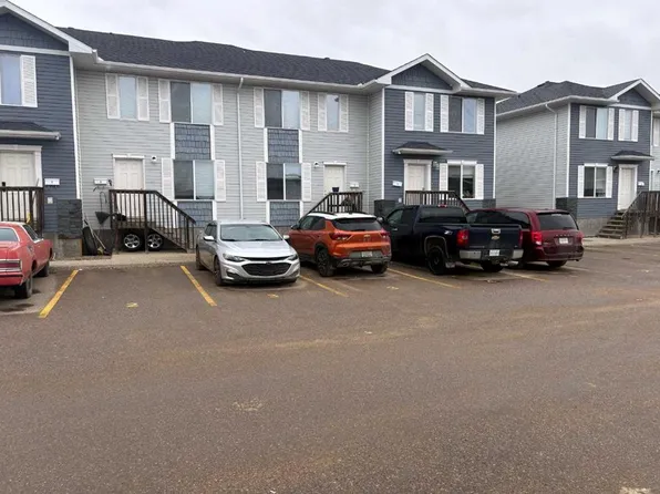 4729 W 18th St #3, Lloydminster, SK S9V 1P3