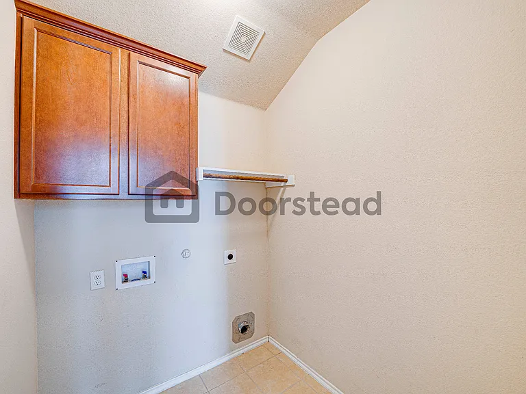 8924 Whirlwind Trl — Photo 21
