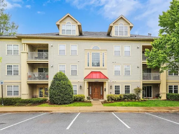 11808 Eton Manor Dr APT 204, Germantown, MD 20876