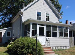 34 Railroad Ave, Rochester, NH 03839