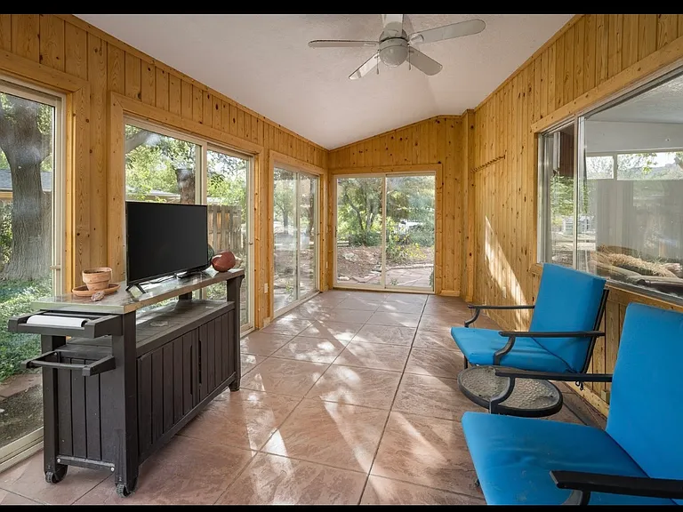 496 Juan Ct — Photo 6