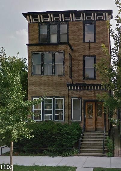 1st image of 1103 W Cornelia Ave #618