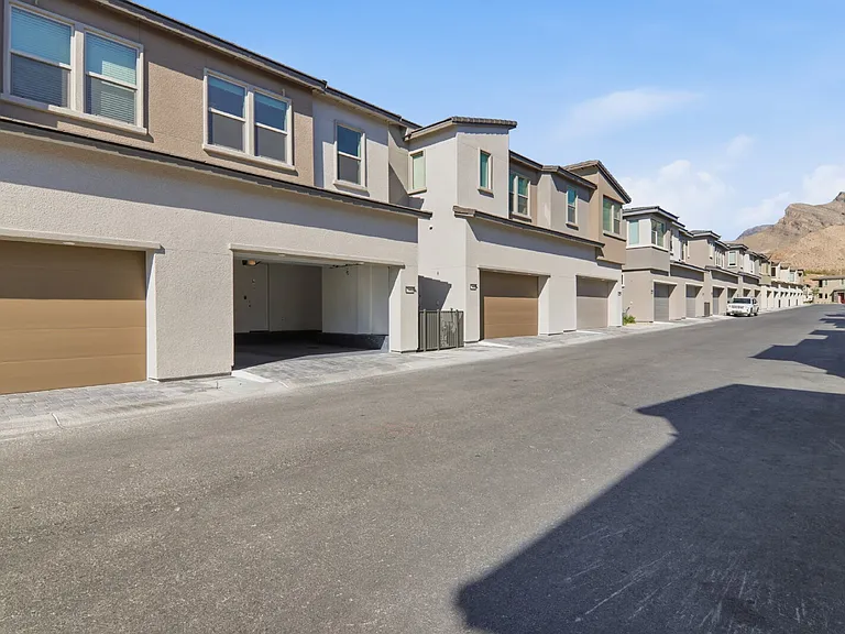 11403 Ethereal Landing Ave — Photo 34